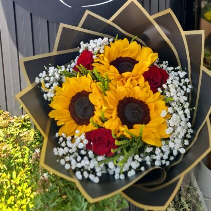 🌻 Ramo Girasoles & Rosas Clásico