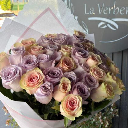 🌹 Ramo Mix de 50 Rosas – Edición Premium