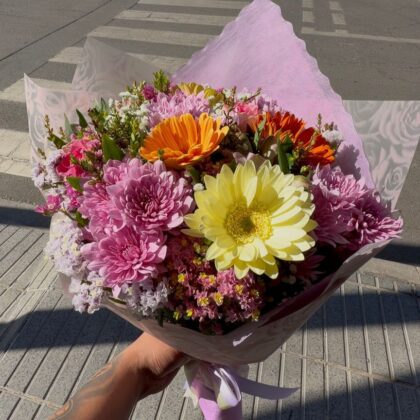 🌸 Ramo Mix Mable – Gerberas, Rosas & Flores de Temporada